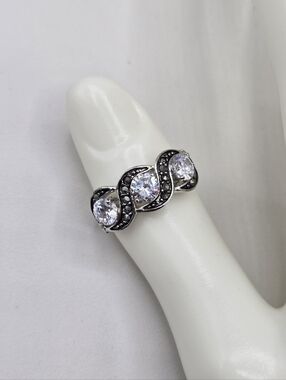 Swarovski Crystal Elements Silver Statement Ring Clear Size 8 Bridal Casual